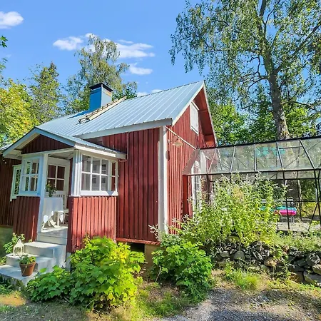 Tatil Evi Den Lilla Roeda Stugan By Interhome *