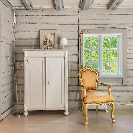 Den Lilla Roeda Stugan By Interhome Kirjala