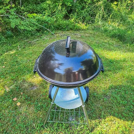 Den Lilla Roeda Stugan By Interhome Kirjala